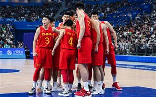 媒体人：中国男篮本周末开启欧洲拉练 预计会有小范围裁员